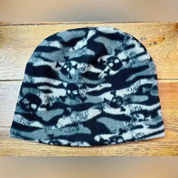 Reversible Skull Cap / Beanie Hat | Biker Style | Fleece or Knit - Picture 1 of 5